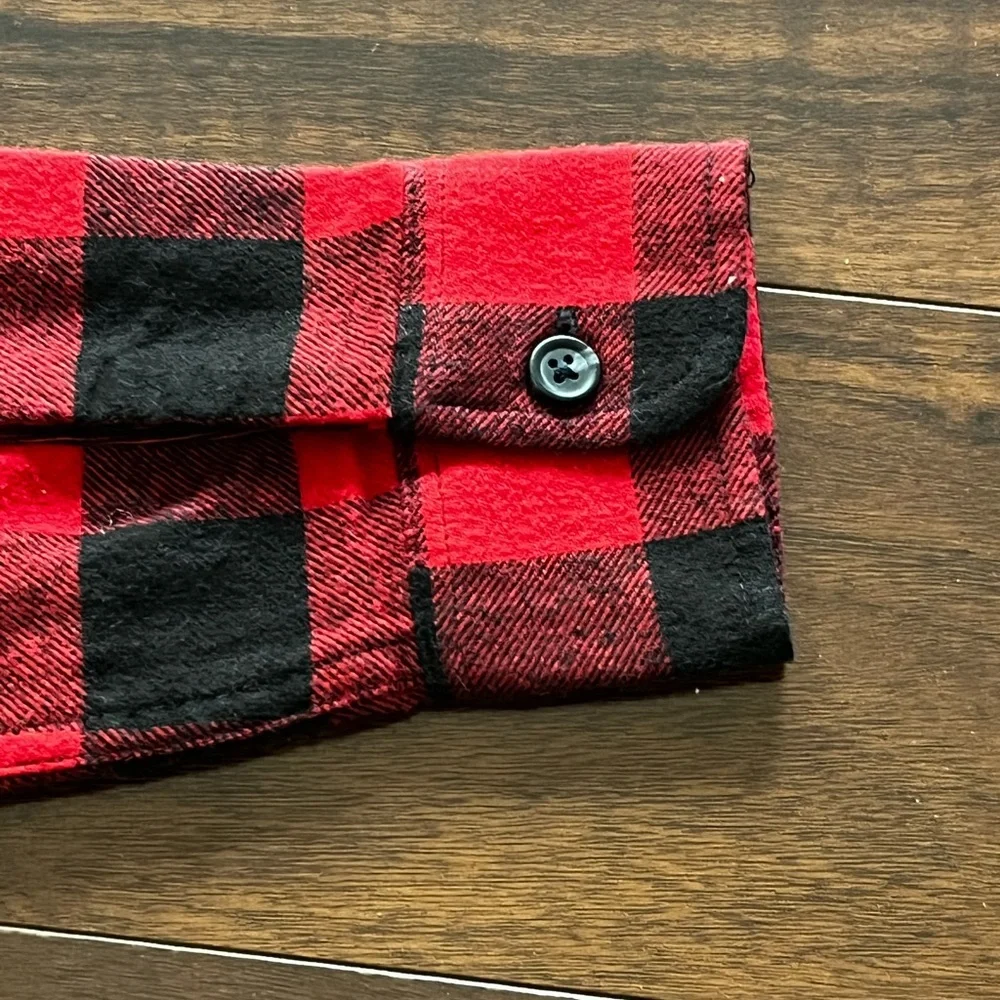 ⭐️EUC - Gap Kids - Red & Black Flannel Long Sleeve Button Down Shirt - Boys M